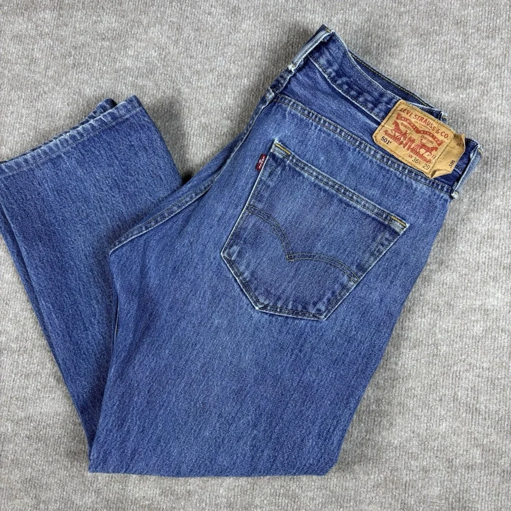 Levi's 501 Original Fit Jeans Mens W36 L29 Blue Button Fly Straight Denim USA